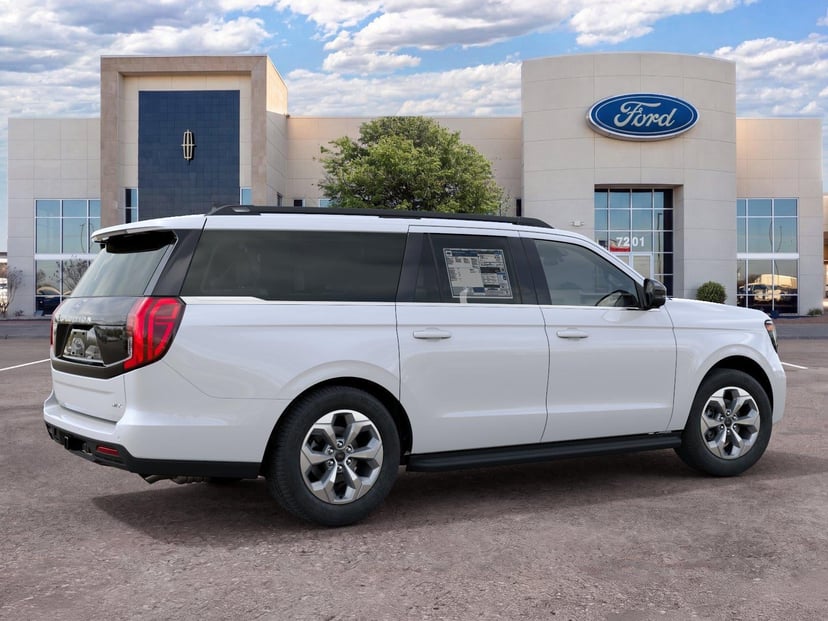 2027 Ford Expedition MAX - Image 3