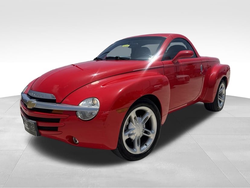 2004 Chevrolet SSR - Image 1