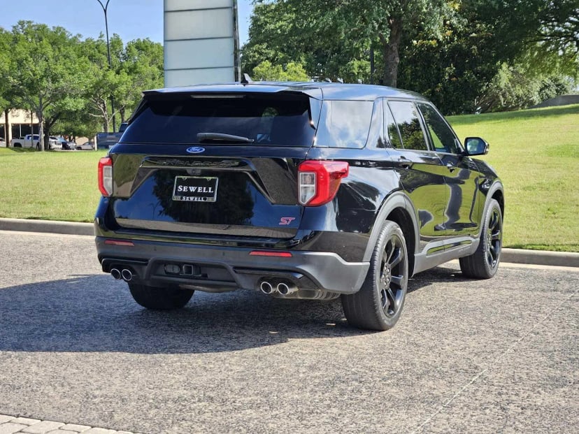 2022 Ford Explorer - Image 3
