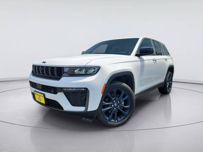 2026 Jeep Grand Cherokee - Image 1