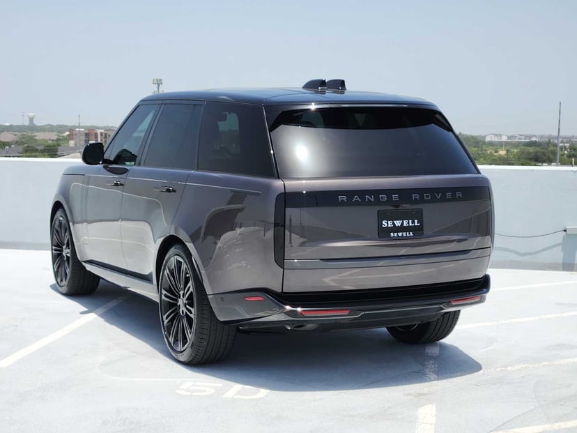 2026 Land Rover Range Rover - Image 2