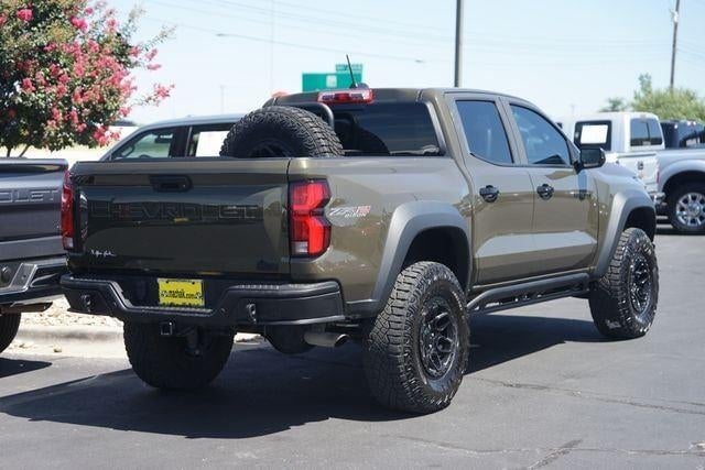 2025 Chevrolet Colorado - Image 3