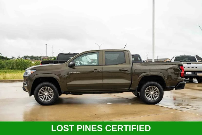 2023 Chevrolet Colorado - Image 3