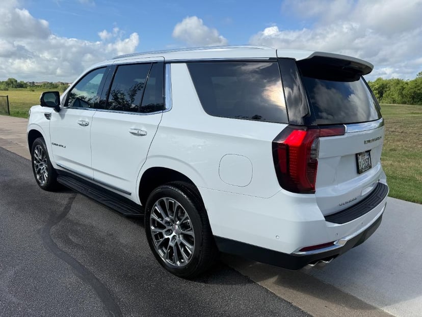 2025 GMC Yukon - Image 2