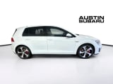 2017 Volkswagen Golf - Preview 8