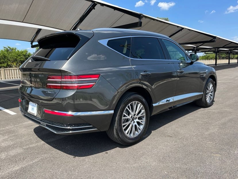 2025 Genesis GV80 - Image 3