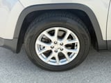 2015 Jeep Cherokee - Preview 9
