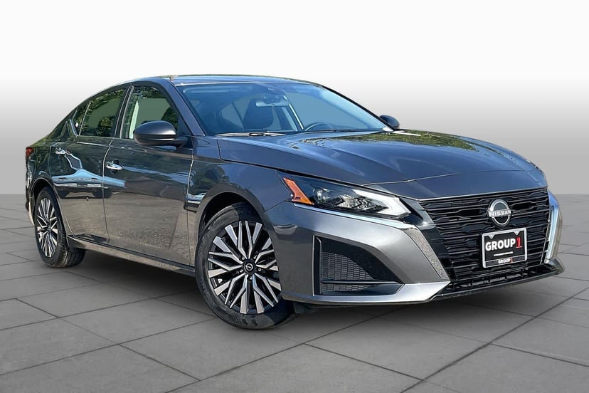 2025 Nissan Altima - Image 1
