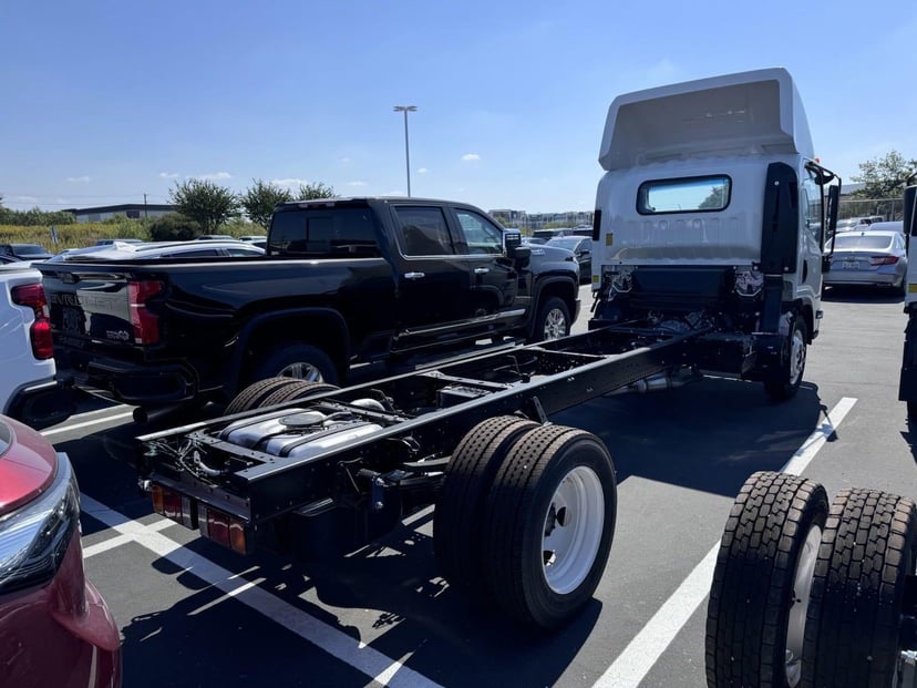 2025 Chevrolet Low Cab Forward - Image 3