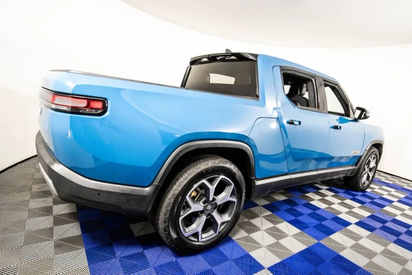 2022 RIVIAN r1t - Image 2