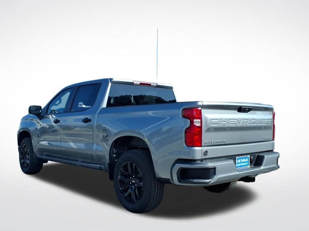 2026 Chevrolet Silverado 1500 - Image 3