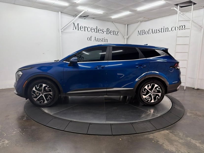 2023 Kia Sportage - Image 3