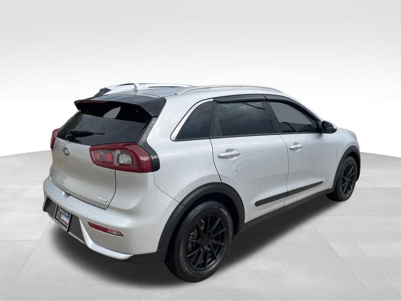 2018 Kia Niro - Image 2