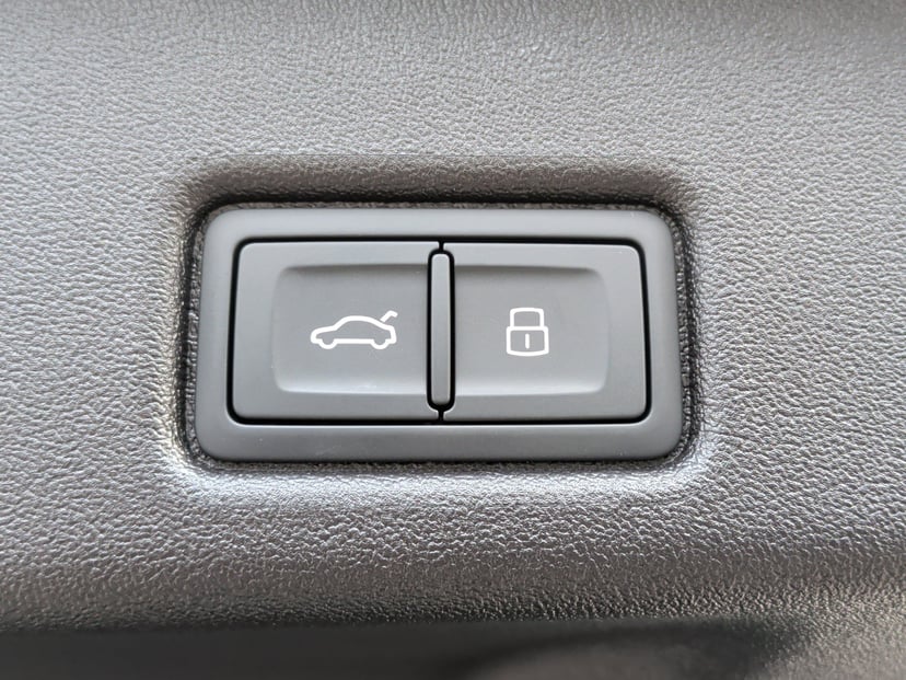 2025 Audi Q5 - Image 33