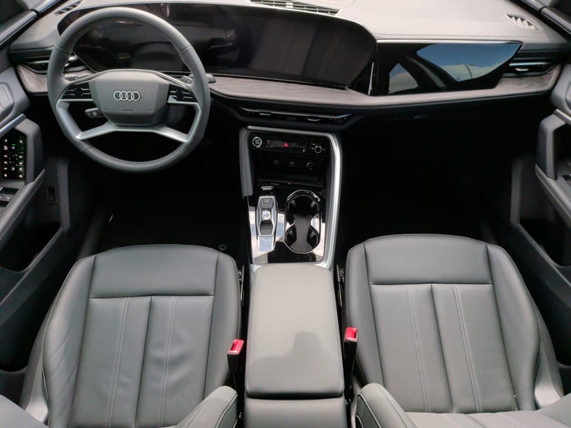 2025 Audi Q5 - Image 16