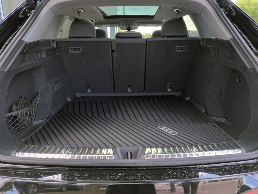 2025 Audi Q5 - Image 32