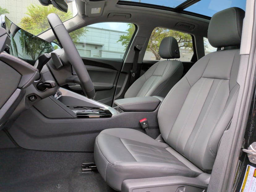 2025 Audi Q5 - Image 14