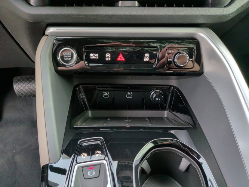 2025 Audi Q5 - Image 30