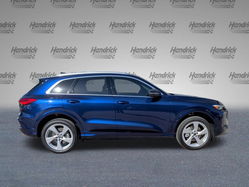2025 Audi Q5 - Image 8