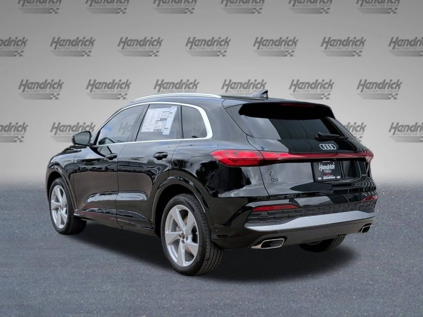 2025 Audi Q5 - Image 5