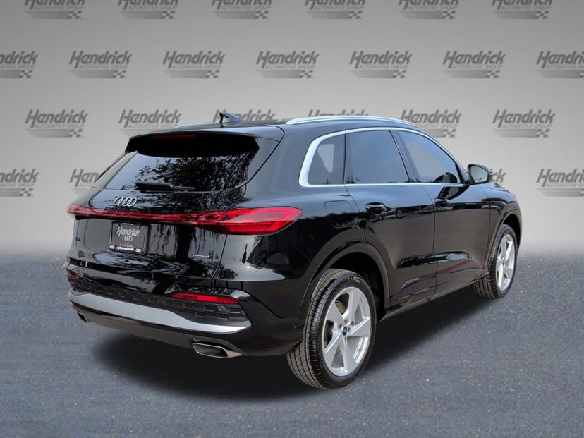 2025 Audi Q5 - Image 7