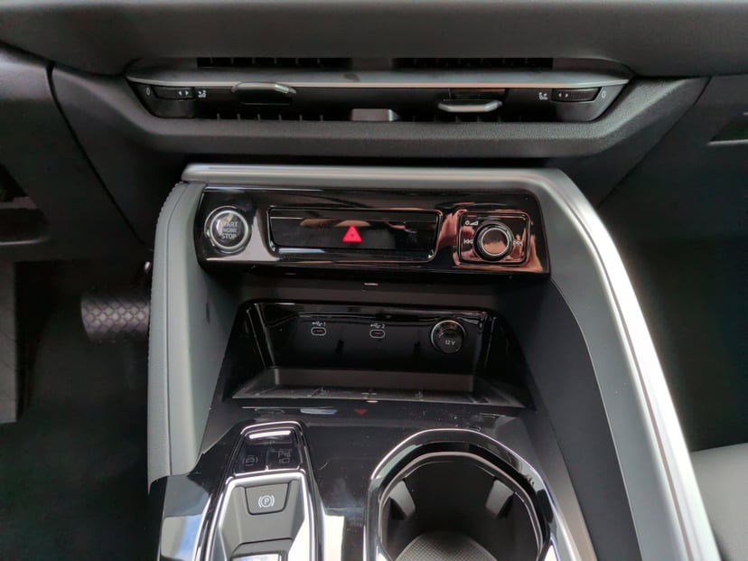 2025 Audi Q5 - Image 29