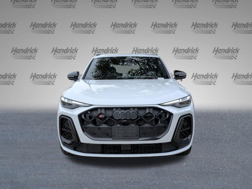 2025 Audi SQ5 - Image 2