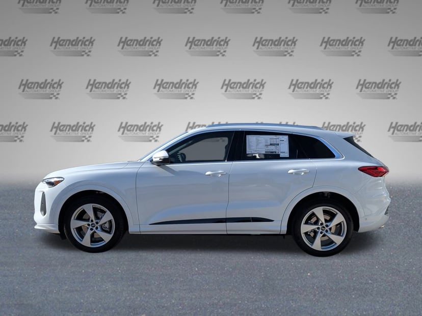 2025 Audi Q5 - Image 4