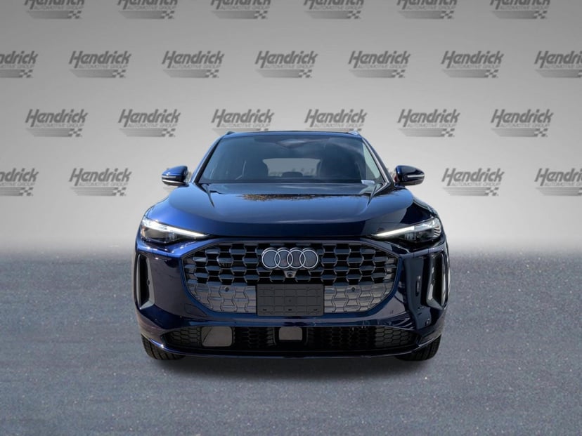 2025 Audi Q5 - Image 2