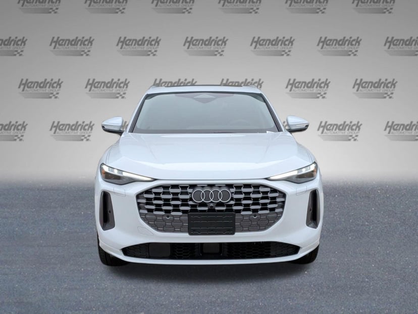 2025 Audi Q5 - Image 2