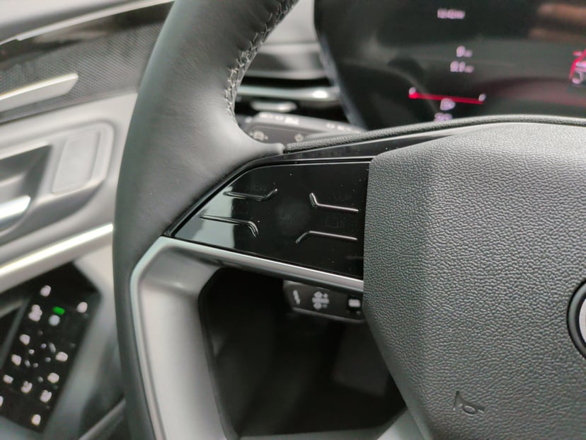 2025 Audi Q5 - Image 18