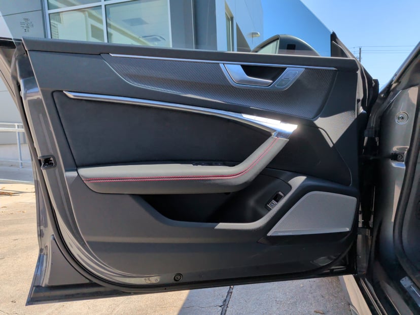2025 Audi RS 7 - Image 11