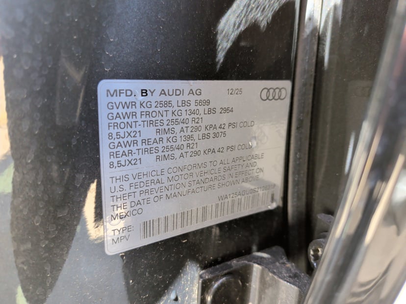 2025 Audi SQ5 - Image 33