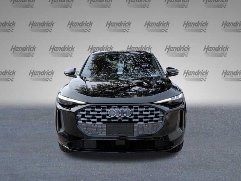 2025 Audi Q5 - Image 2