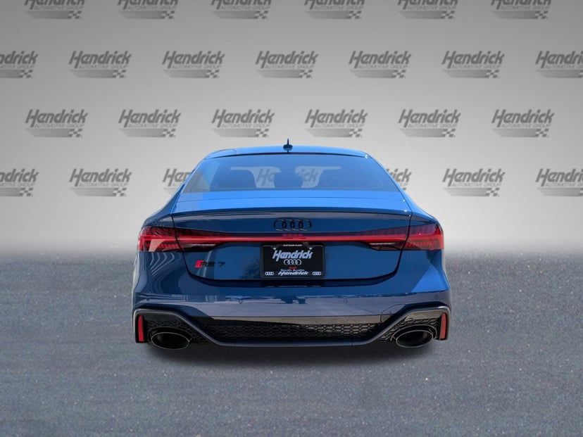 2025 Audi RS 7 - Image 6
