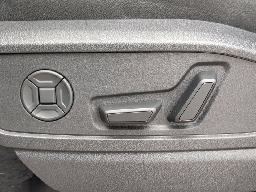2025 Audi Q5 - Image 30