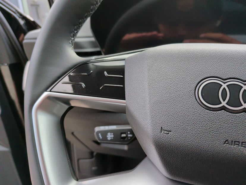 2025 Audi Q5 - Image 18