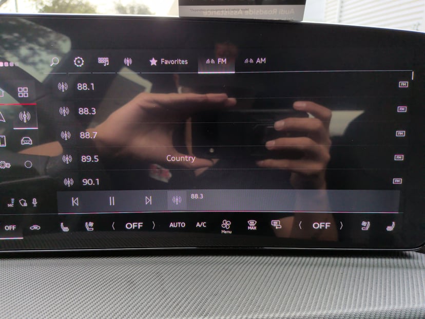 2025 Audi SQ5 - Image 23