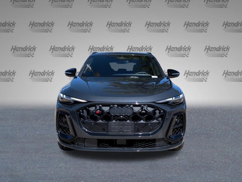 2025 Audi SQ5 - Image 2
