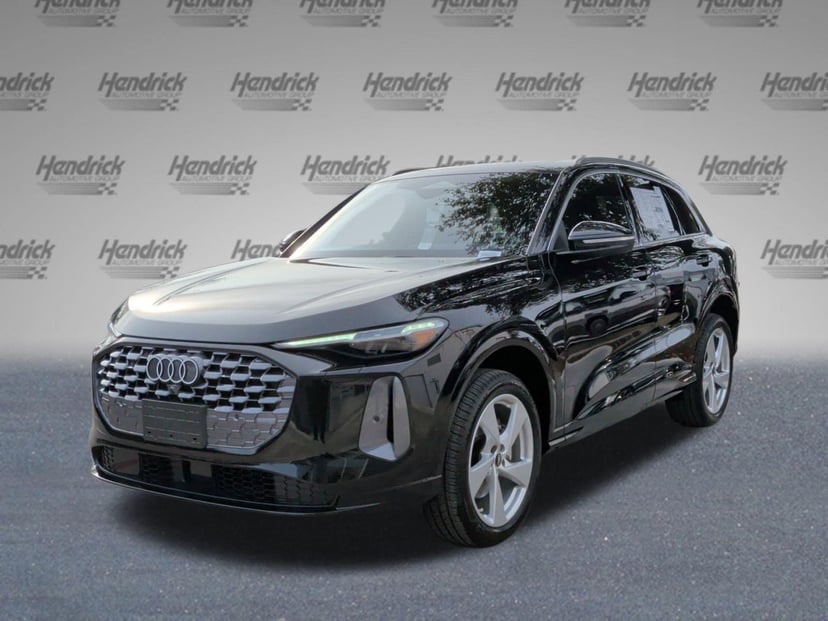 2025 Audi Q5 - Image 3