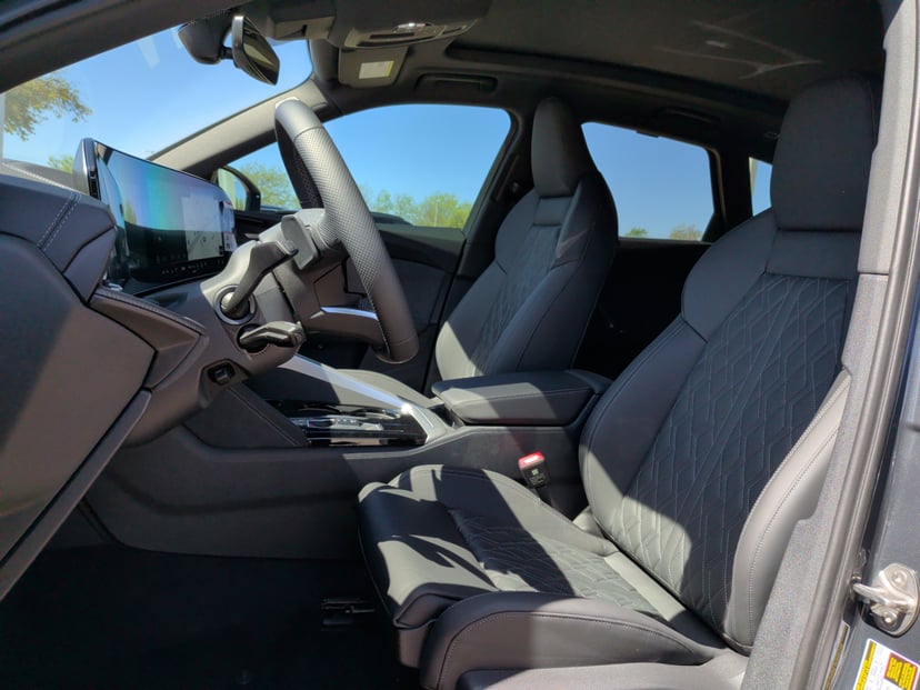 2025 Audi SQ5 - Image 13
