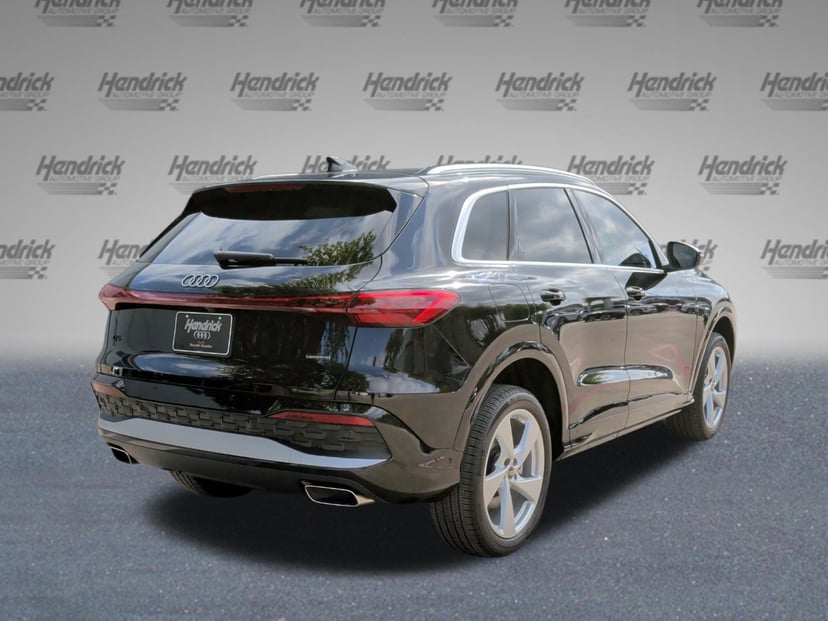 2025 Audi Q5 - Image 7