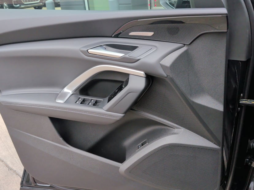 2025 Audi Q5 - Image 26
