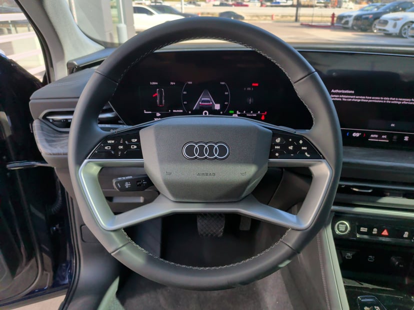 2025 Audi Q5 - Image 17