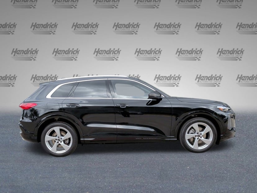 2025 Audi Q5 - Image 8