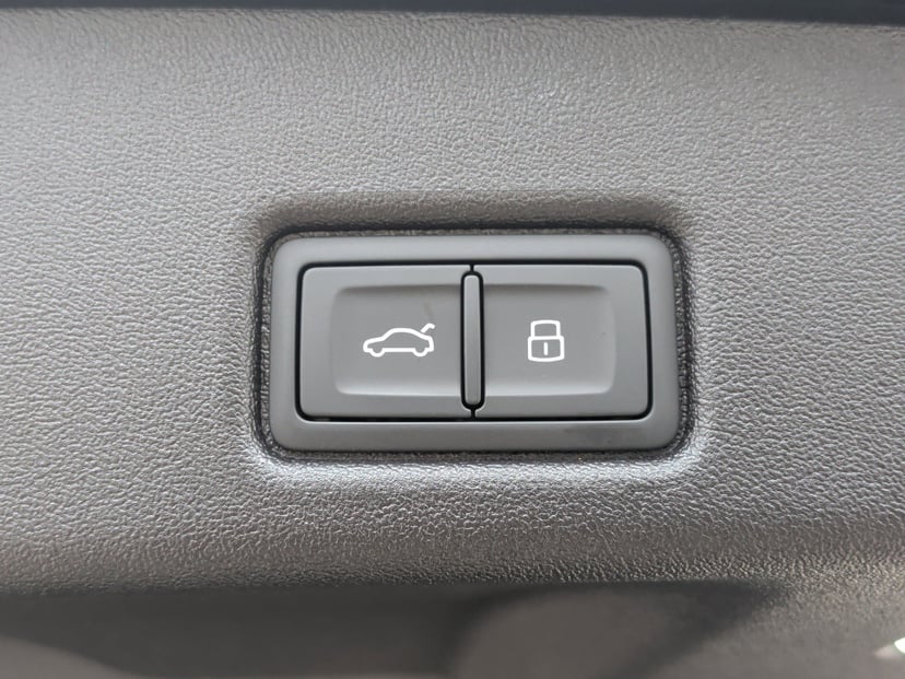 2025 Audi Q5 - Image 32