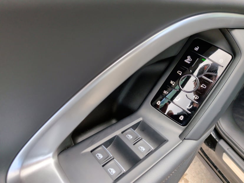 2025 Audi Q5 - Image 12