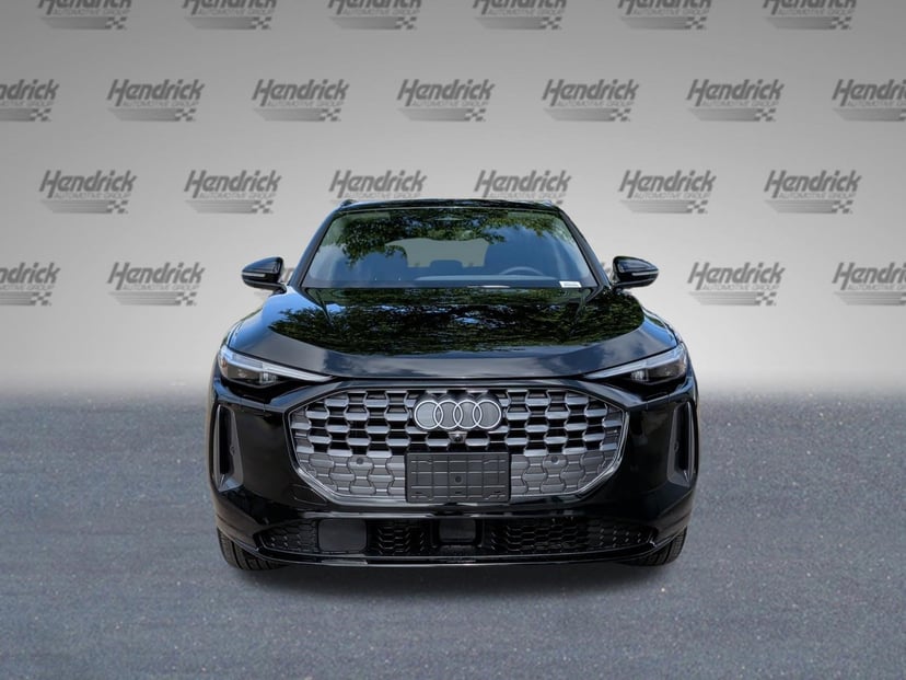 2025 Audi Q5 - Image 2