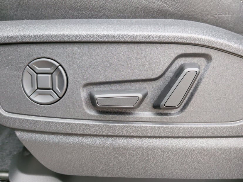 2025 Audi Q5 - Image 31
