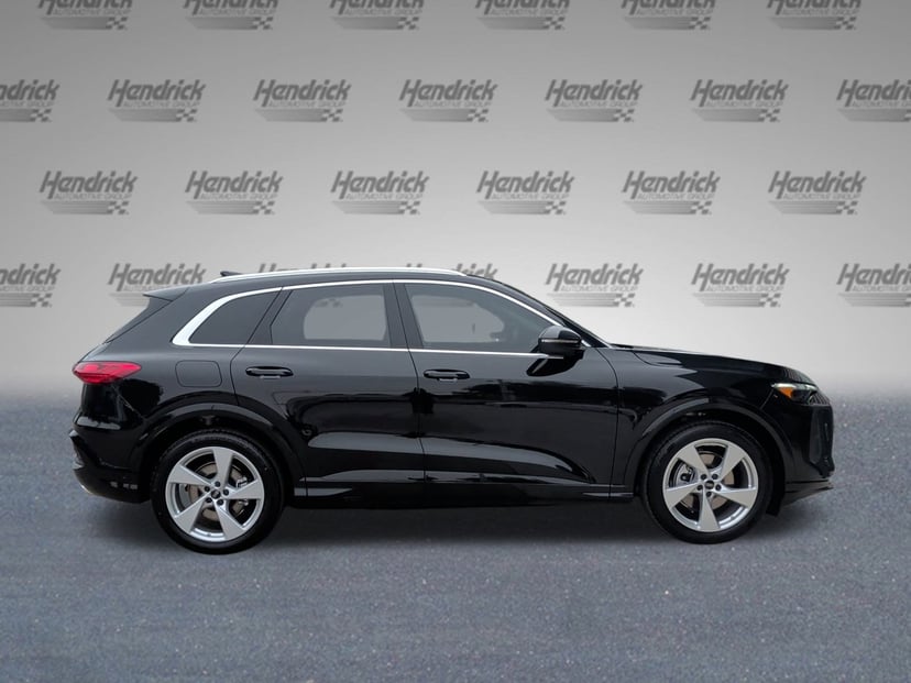 2025 Audi Q5 - Image 8